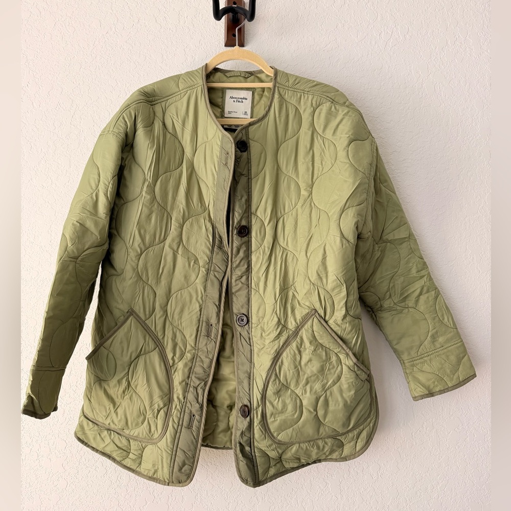 Abercrombie & Fitch Olive Quilted Puffer Jacket